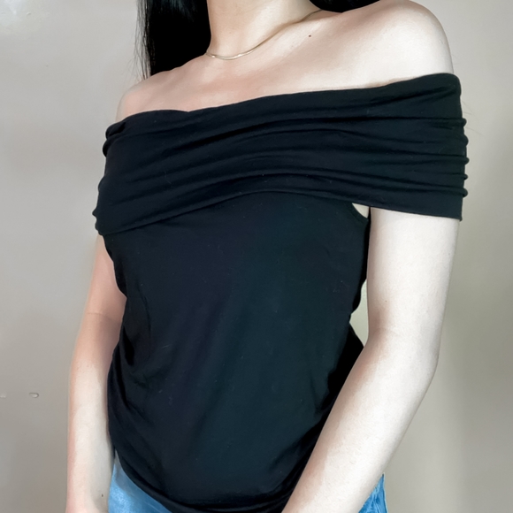 Aritzia Wilfred Black Off-The-Shoulder Blouse - Picture 2 of 2